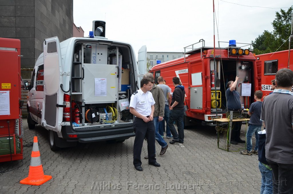 Tag der Offenen Tuer BF Koeln Weidenpesch Scheibenstr P697.JPG